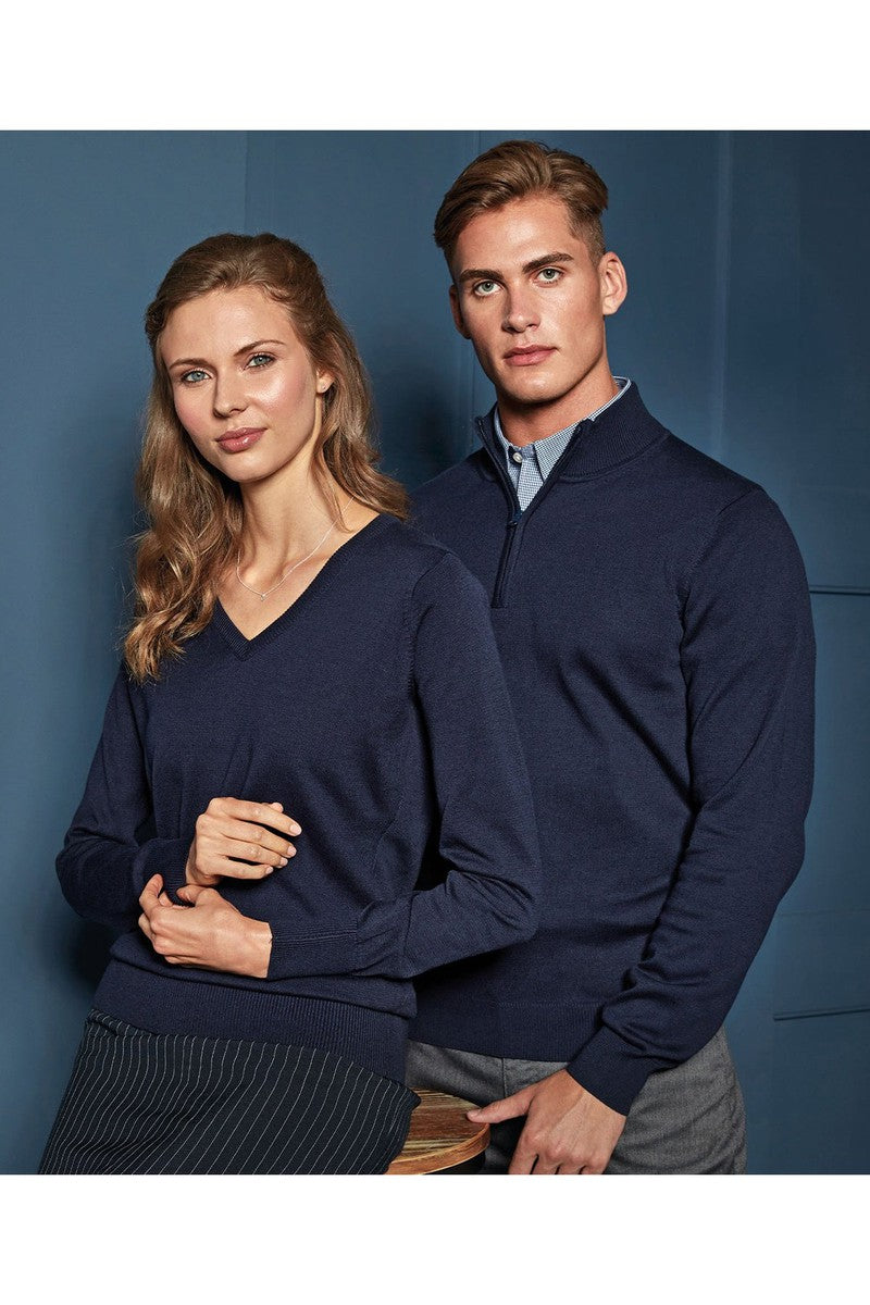 Women's v-neck knitted sweater